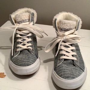 Tommy Bahama Fur High Top Sneakers.  Size 6.5